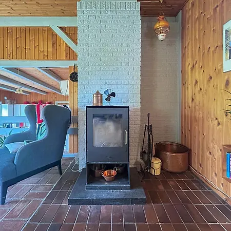 Authentic 70s Near هالس